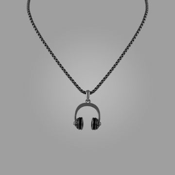 Headphone pendant with jared chain