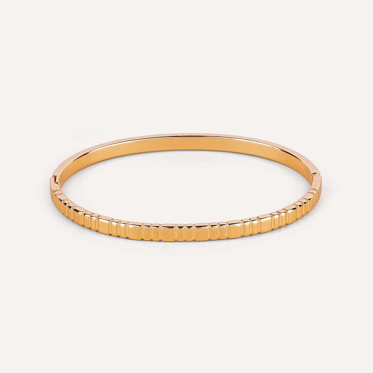 Riga Bangle | Ribbed Gold-Tone Band