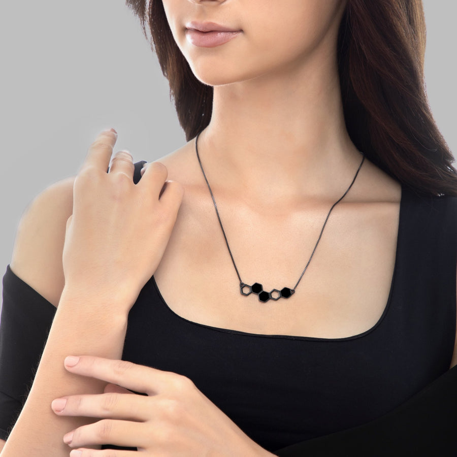 Cameo Hexa Pendant