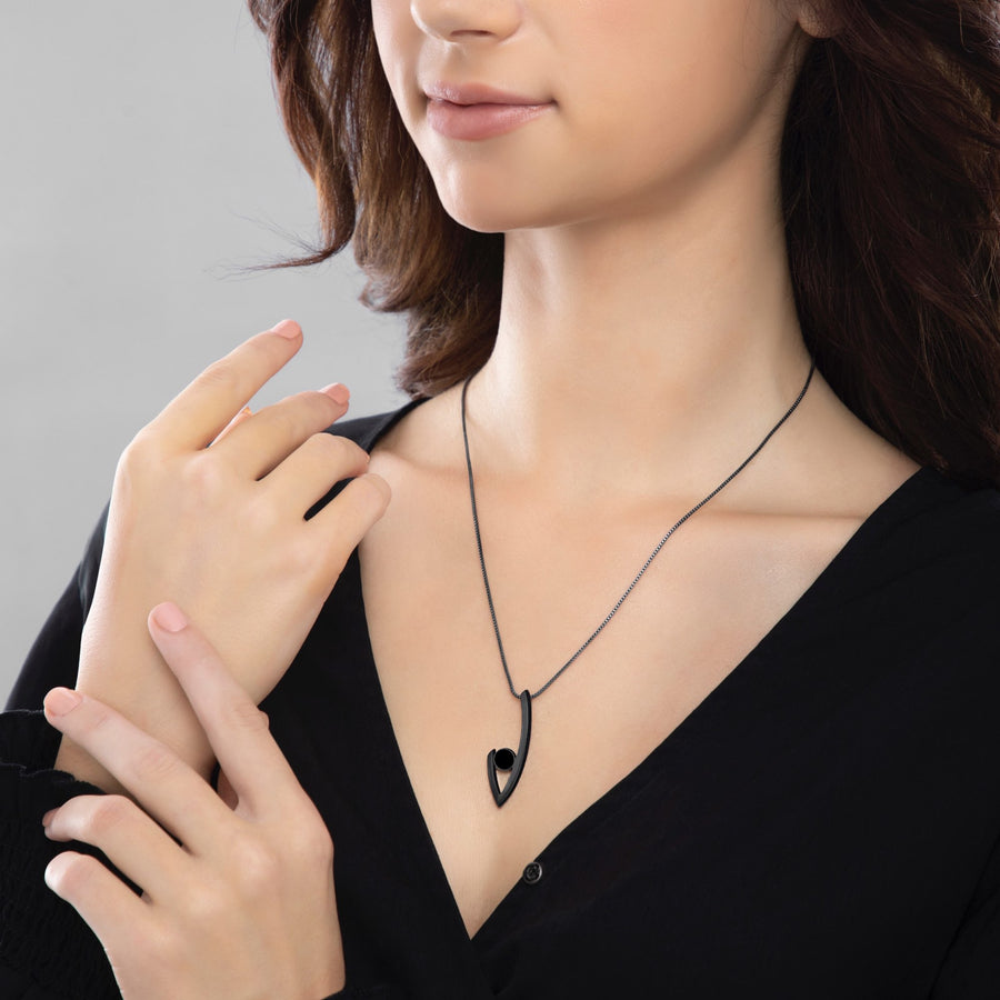 Cora Pendant
